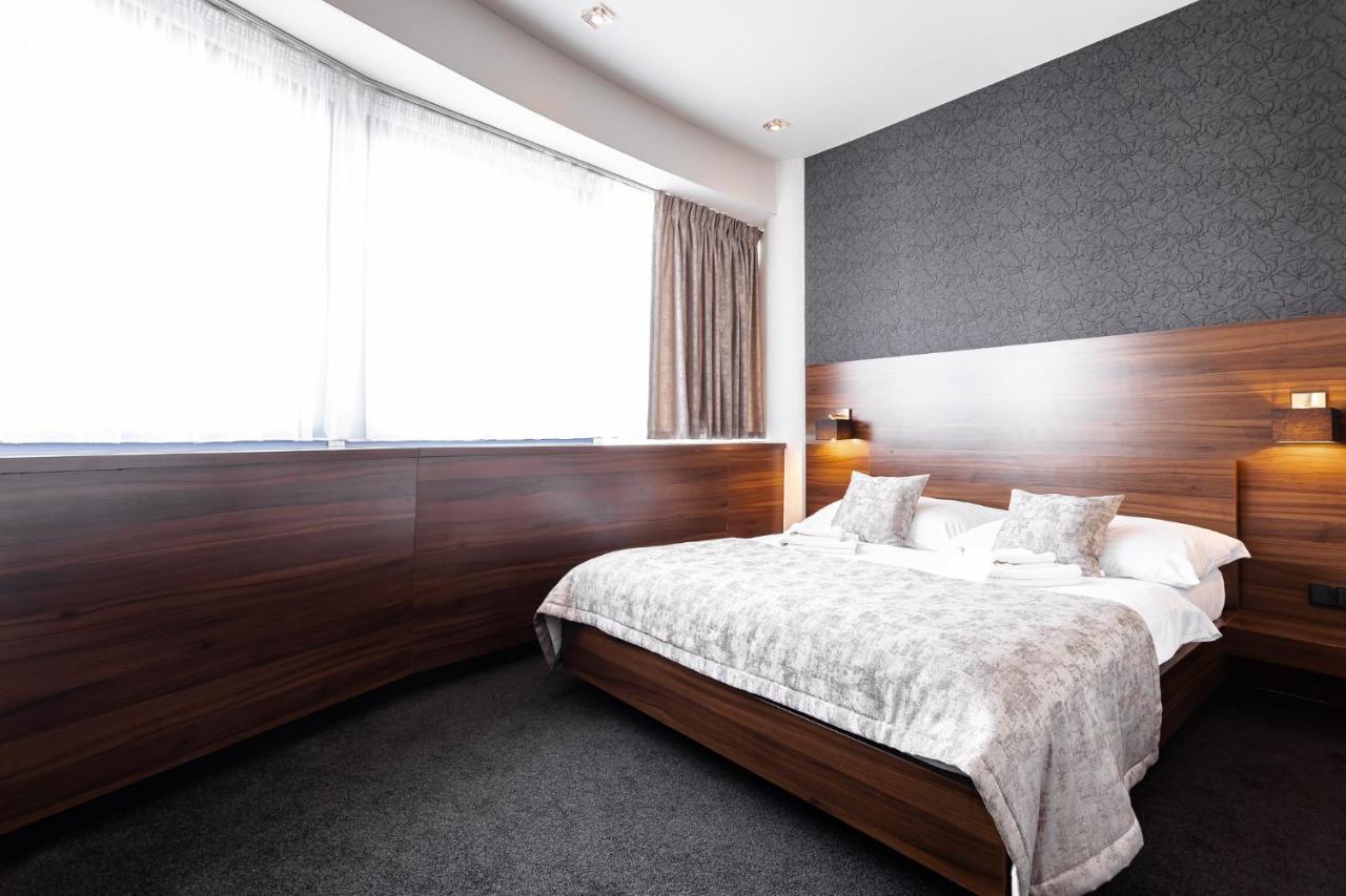 Tempus Club Garni Hotel Bratislava Exteriör bild